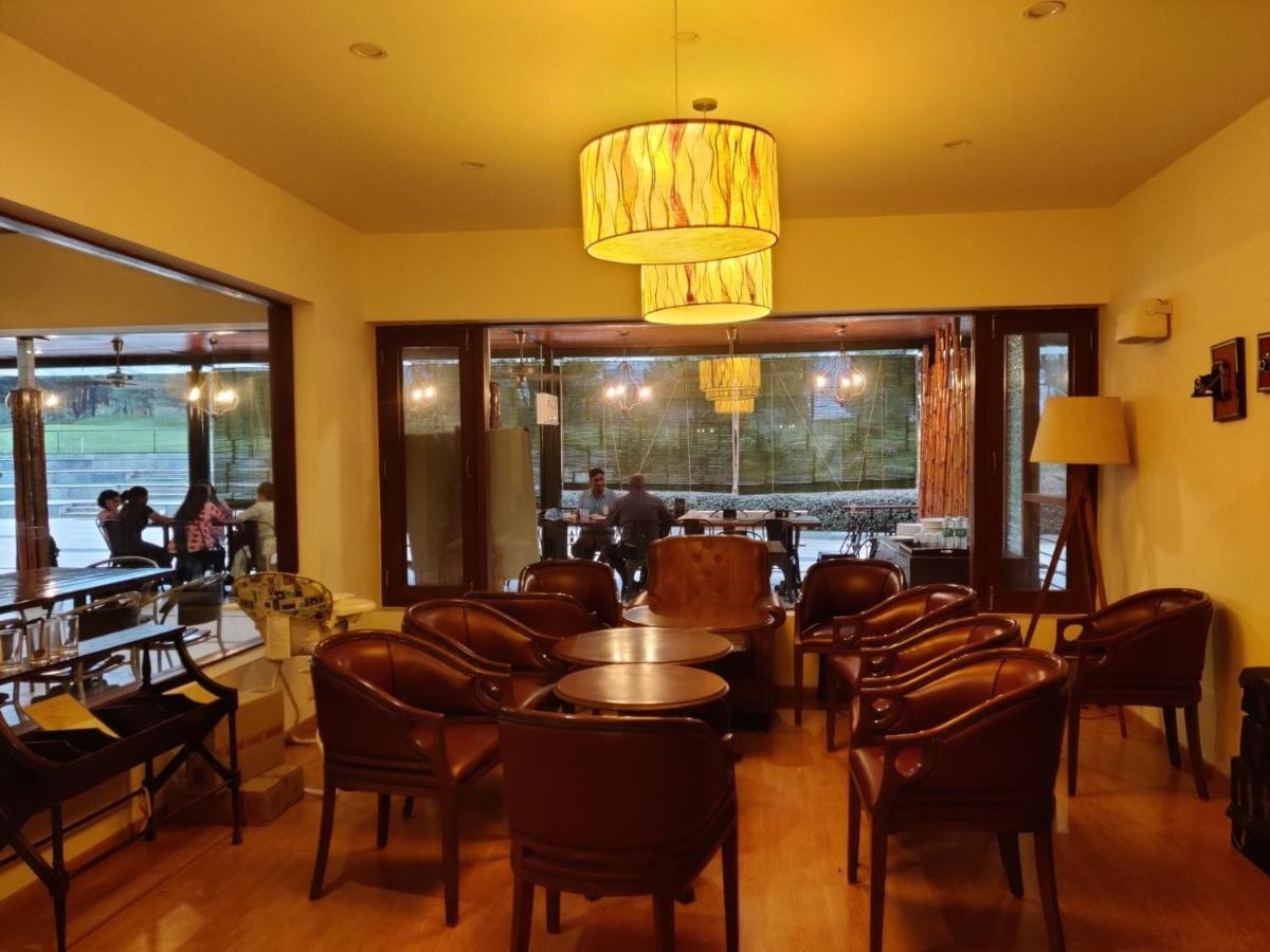 Clover Greens Golf Course And Resort Sarjapur Ngoại thất bức ảnh