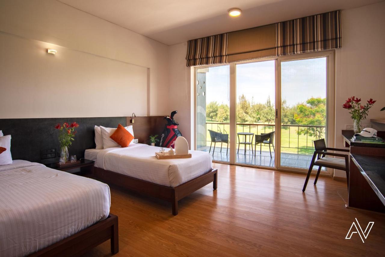 Clover Greens Golf Course And Resort Sarjapur Ngoại thất bức ảnh