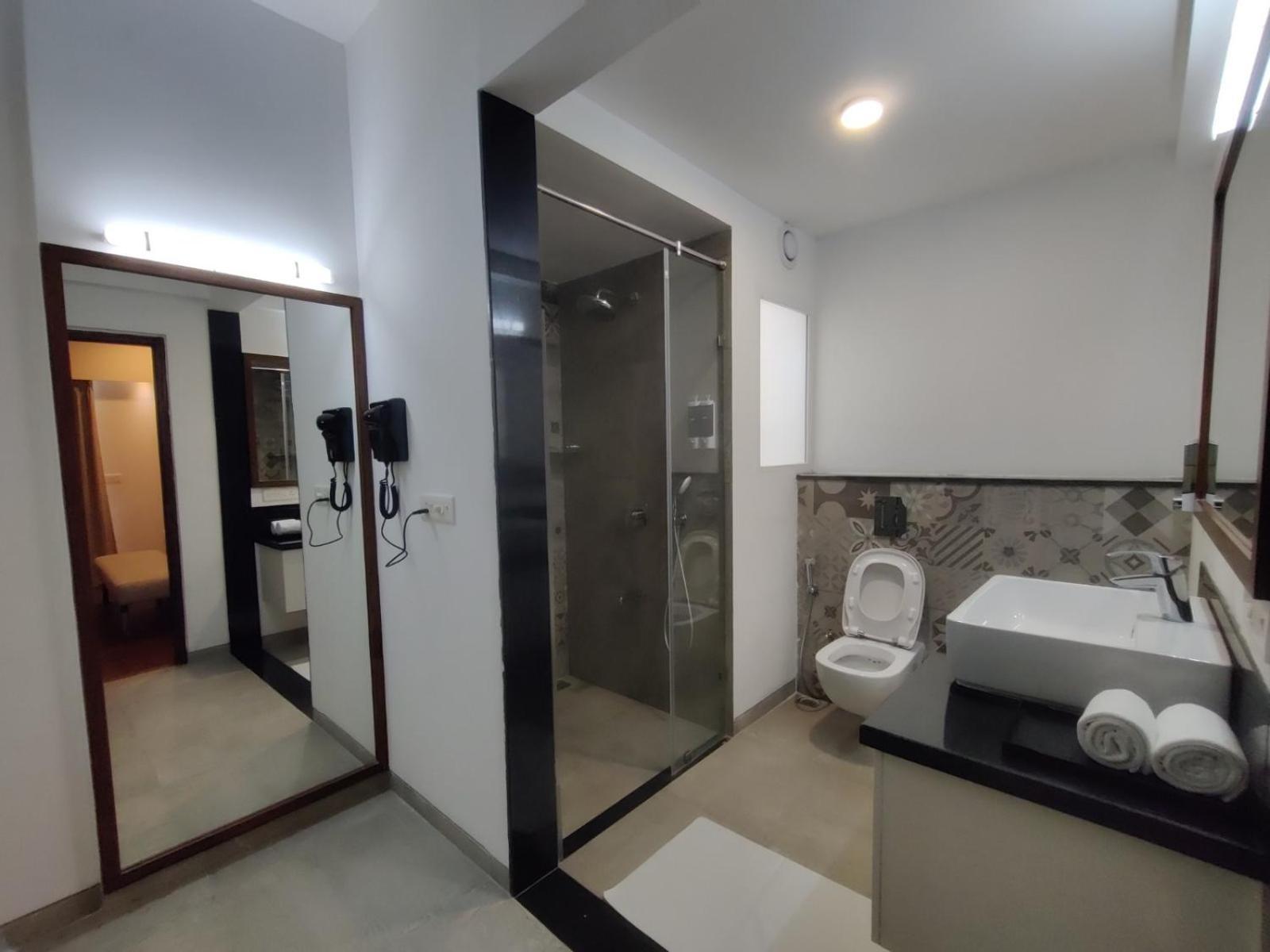 Clover Greens Golf Course And Resort Sarjapur Ngoại thất bức ảnh