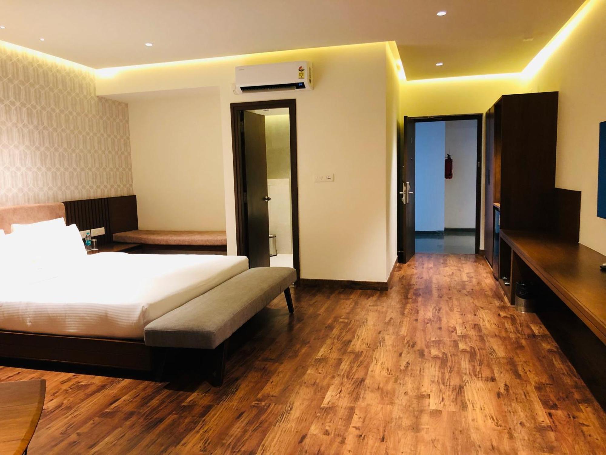 Clover Greens Golf Course And Resort Sarjapur Ngoại thất bức ảnh